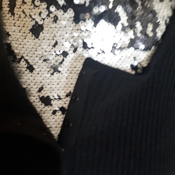 Vintage Armani sweater - Picture 9 of 10